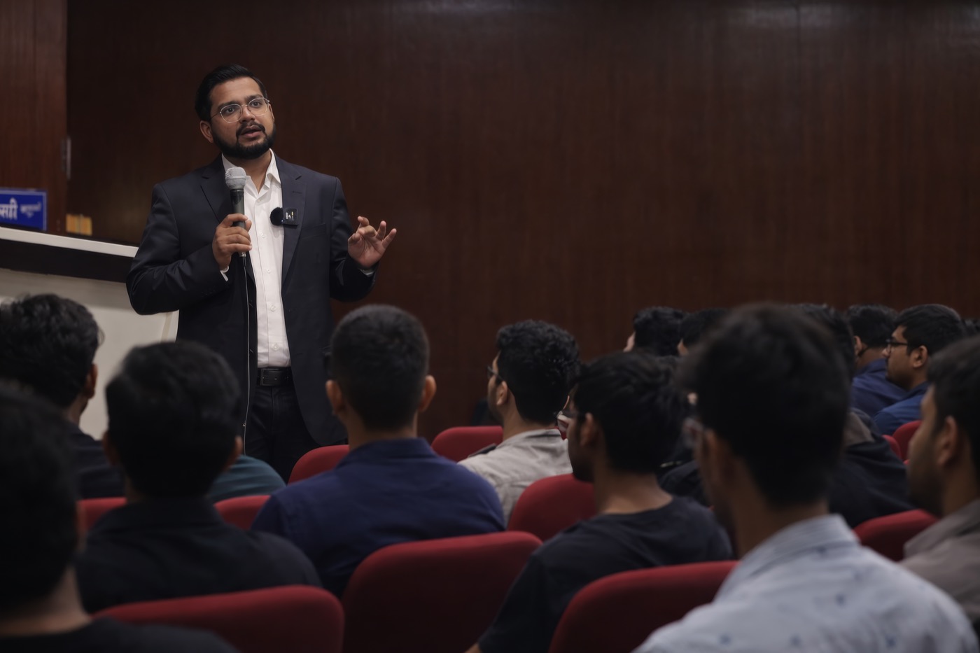 Yash Jain conducting a finance seminar at QuintEdge